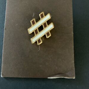 🎉🎉HARD TO FIND HENRI BENDEL # HASHTAG PIN